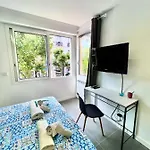 Gloria Maris Apartment